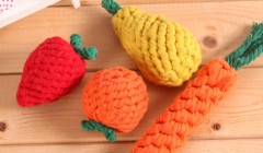 给狗狗买玩具应该注意什么 给狗狗买玩具的三需要注意的地方